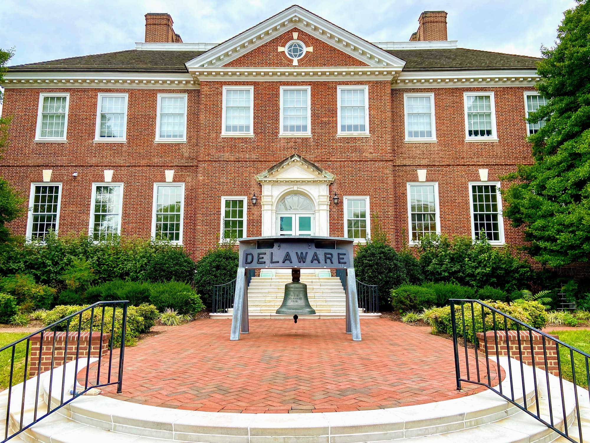 Historic Delaware government building representing personal loans in Delaware