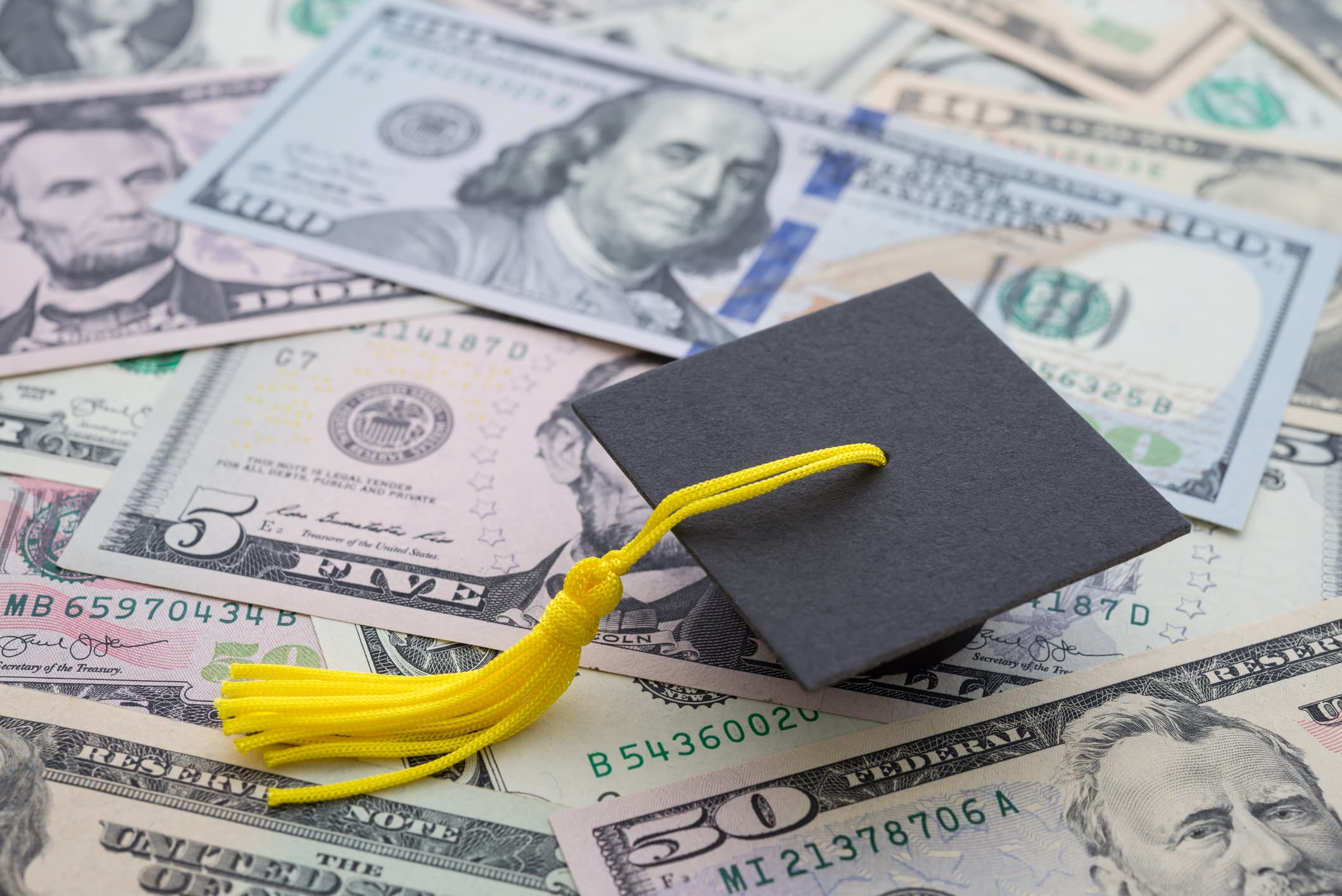 The best private student loans feature image