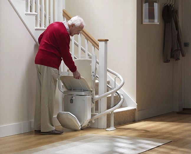 Stannah's Siena Curved Stair Lift Model Review 