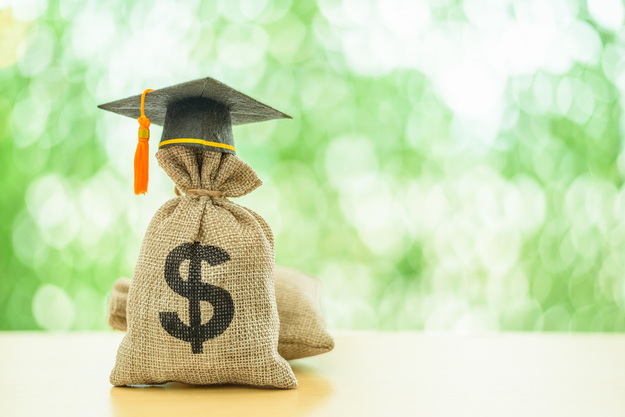 custom choice student loan reviews feature image