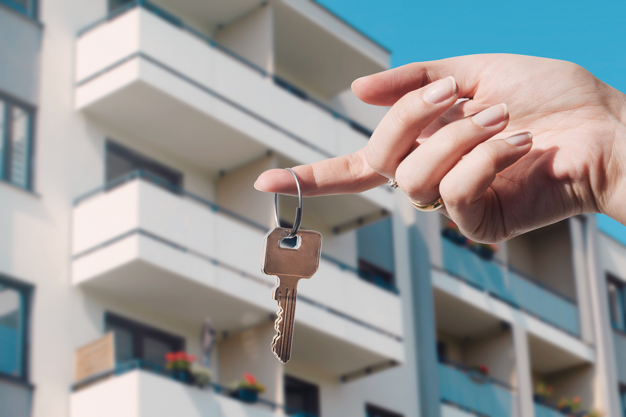 Our Lemonade renters insurance review shows it’s perfect for renters looking to protect their apartment affordably.