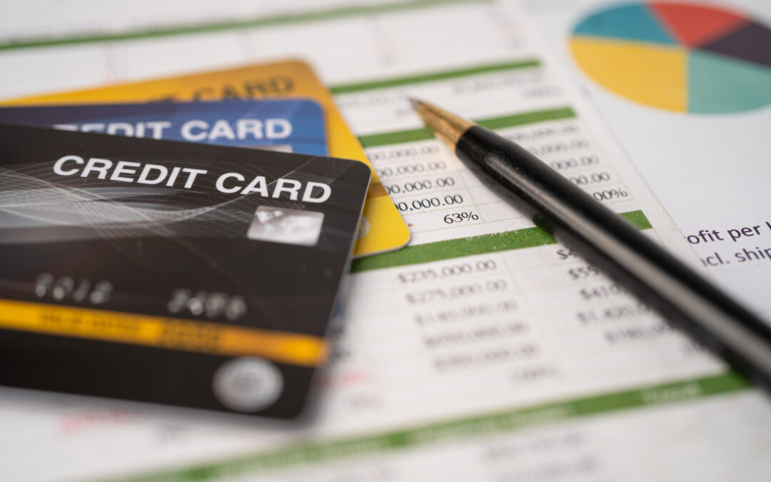 How to Budget with Credit Cards Without Going into Debt